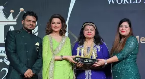 Award Photo Astro Meenaakshi